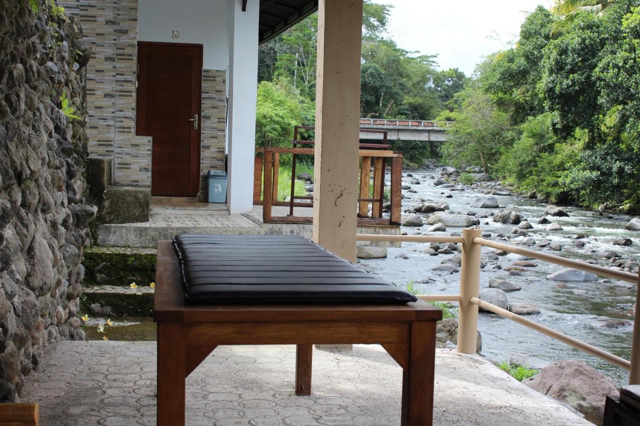 Pondok Tepi Sungai Sidemen  Exterior photo