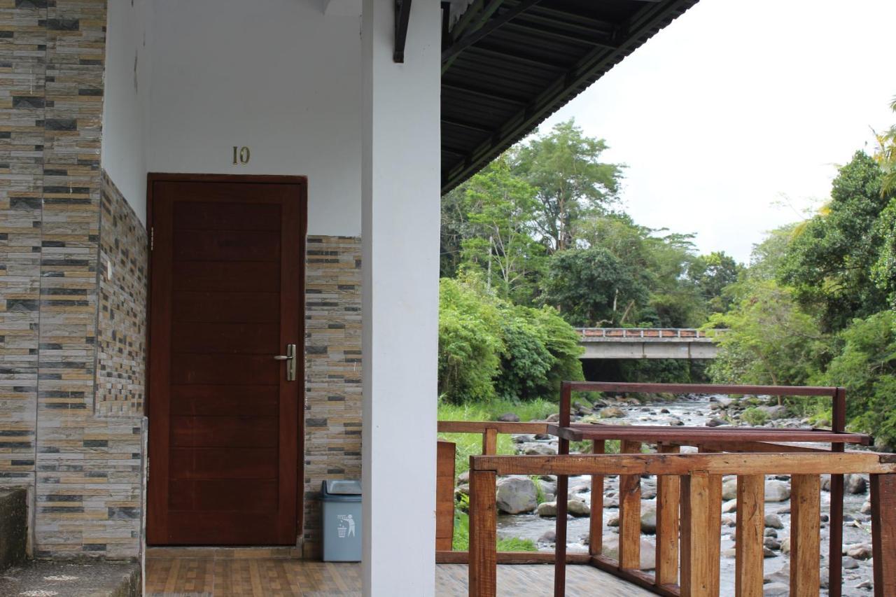 Pondok Tepi Sungai Sidemen  Exterior photo